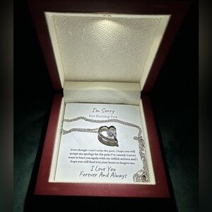 Beautiful NIB I’m Sorry I Hurt You Necklace 🩶